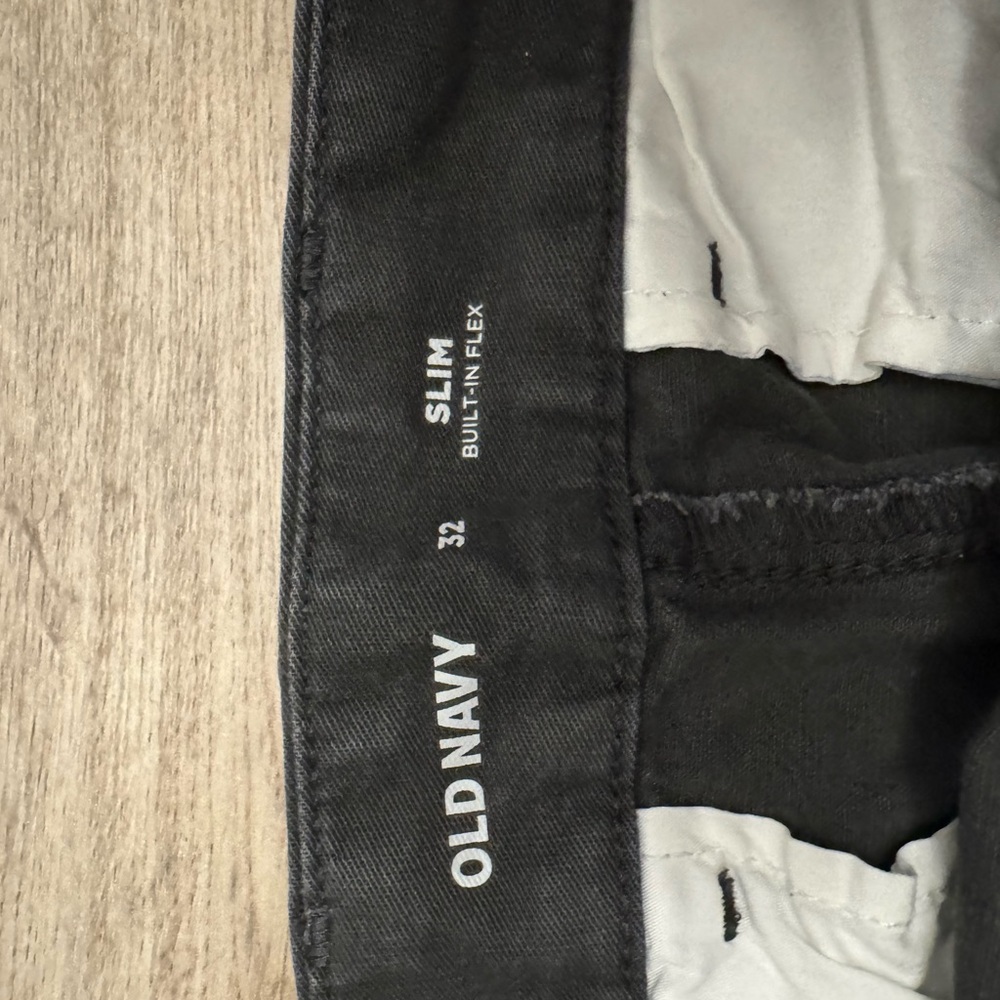 Old Navy Slim Built-In Flex Shorts — Charcoal - Picture 4 of 7